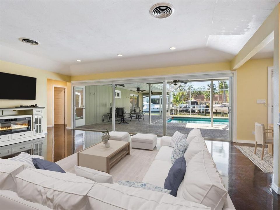 For Sale: $2,500,000 (4 beds, 3 baths, 3250 Square Feet)