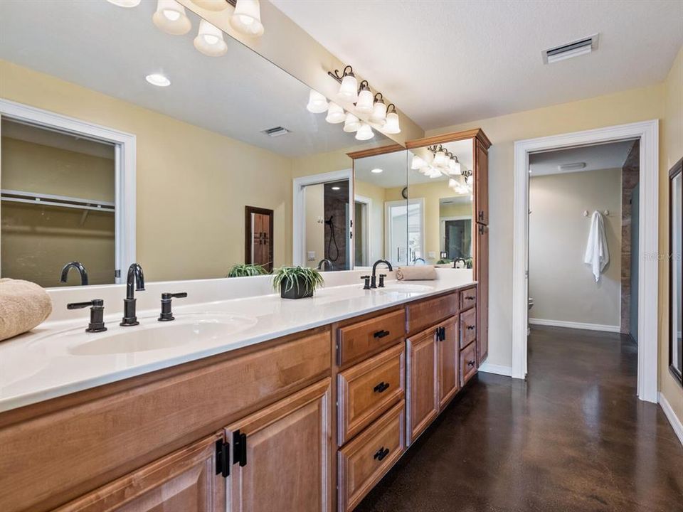 For Sale: $2,500,000 (4 beds, 3 baths, 3250 Square Feet)