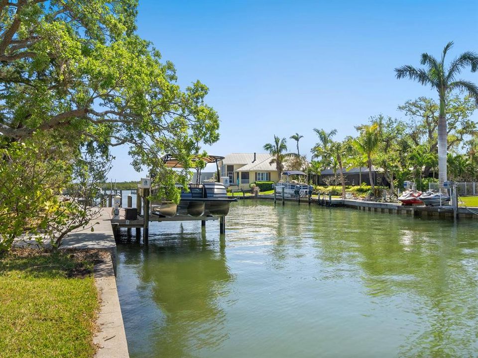 For Sale: $2,500,000 (4 beds, 3 baths, 3250 Square Feet)