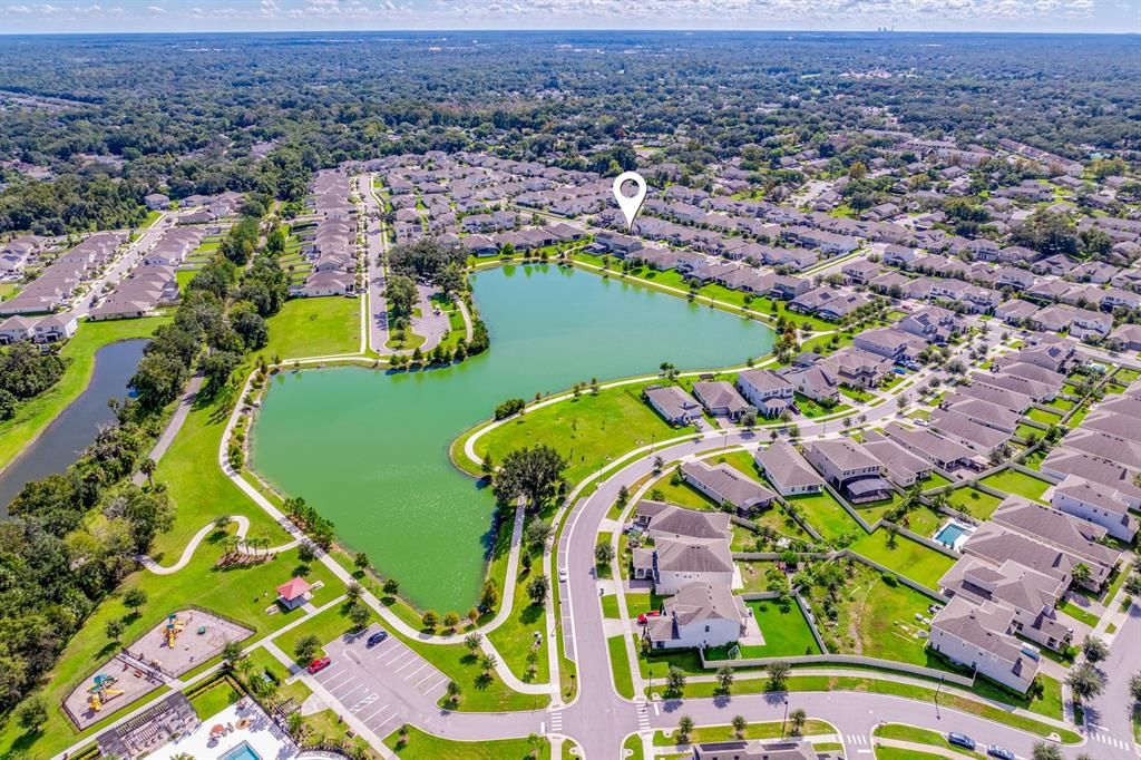 合同活跃: $740,000 (4 贝兹, 3 浴室, 2800 平方英尺)