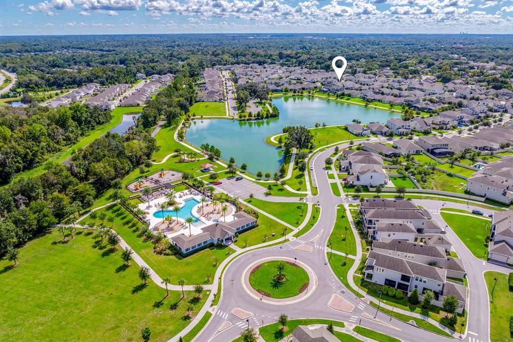 合同活跃: $740,000 (4 贝兹, 3 浴室, 2800 平方英尺)