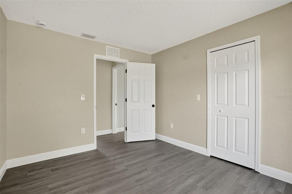 For Sale: $375,000 (3 beds, 2 baths, 2002 Square Feet)