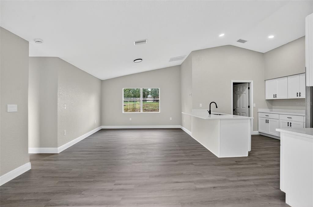 For Sale: $375,000 (3 beds, 2 baths, 2002 Square Feet)