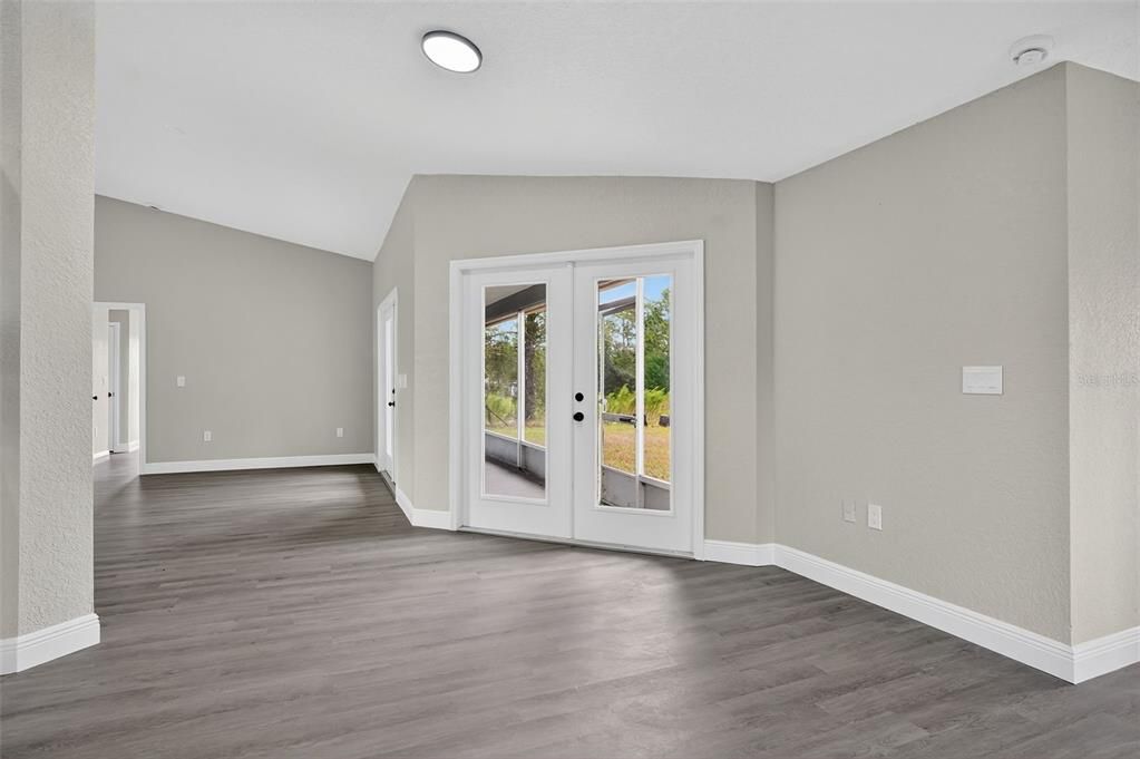 For Sale: $375,000 (3 beds, 2 baths, 2002 Square Feet)