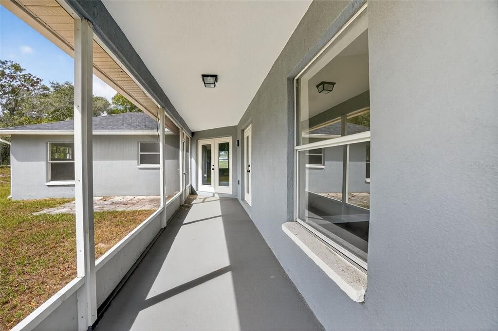 For Sale: $375,000 (3 beds, 2 baths, 2002 Square Feet)