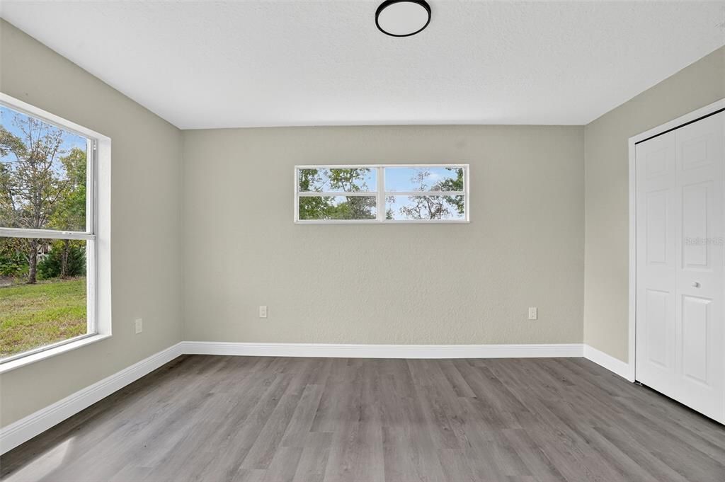 For Sale: $375,000 (3 beds, 2 baths, 2002 Square Feet)