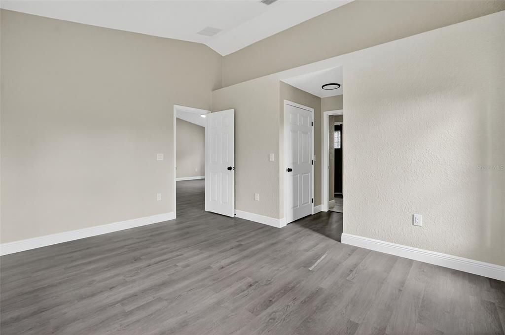 For Sale: $375,000 (3 beds, 2 baths, 2002 Square Feet)