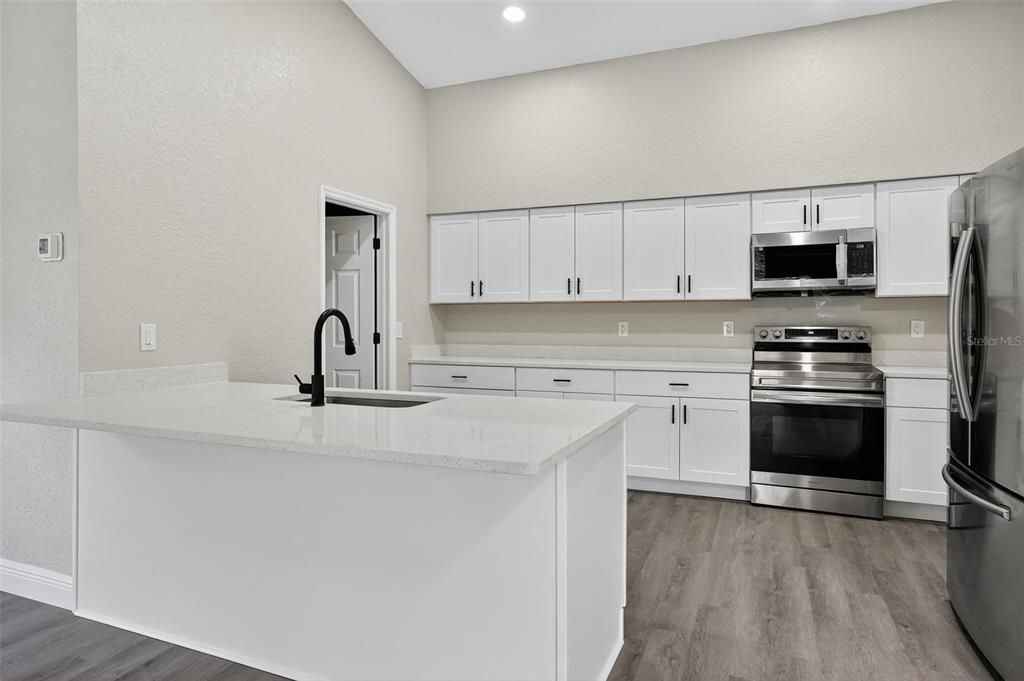 For Sale: $375,000 (3 beds, 2 baths, 2002 Square Feet)