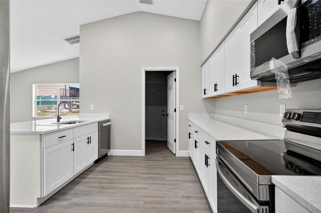 For Sale: $375,000 (3 beds, 2 baths, 2002 Square Feet)