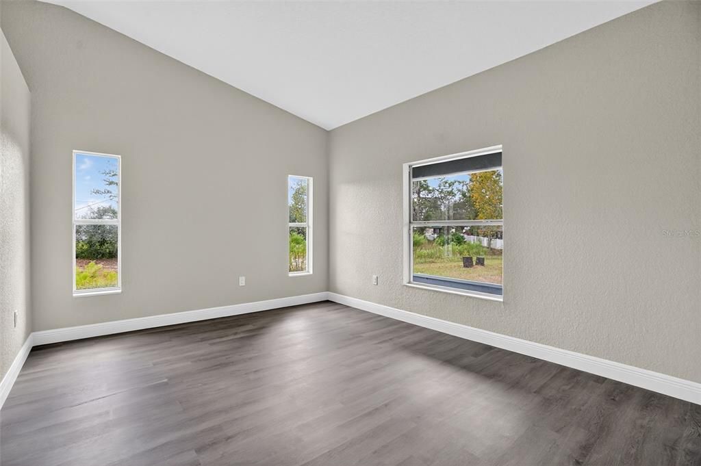 For Sale: $375,000 (3 beds, 2 baths, 2002 Square Feet)