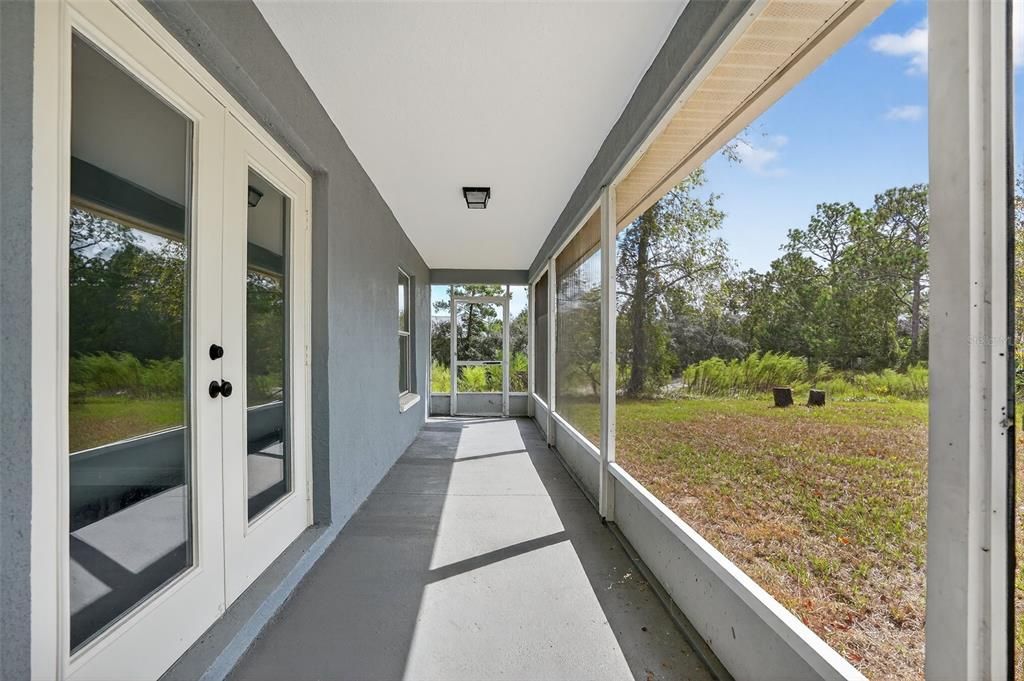 For Sale: $375,000 (3 beds, 2 baths, 2002 Square Feet)