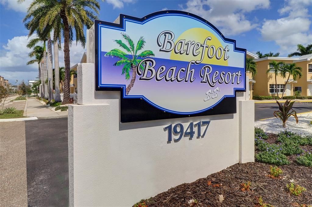 For Sale: $381,000 (1 beds, 1 baths, 735 Square Feet)