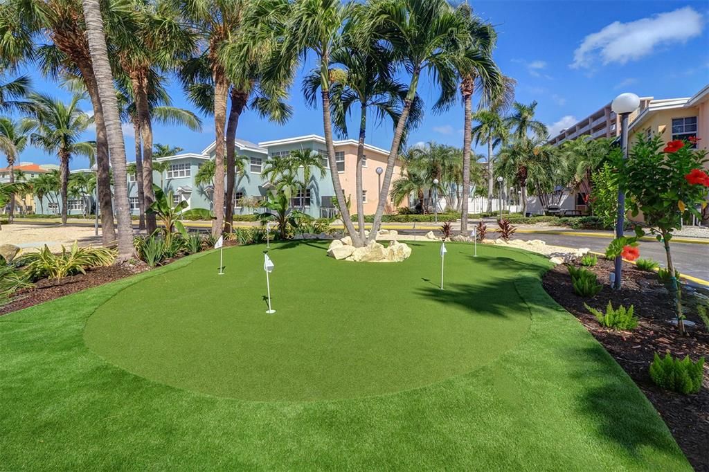 For Sale: $381,000 (1 beds, 1 baths, 735 Square Feet)