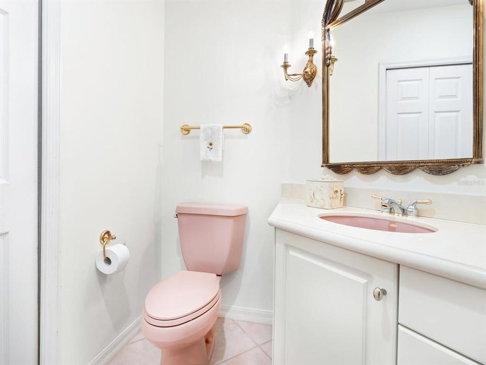 Active With Contract: $780,000 (3 beds, 2 baths, 1936 Square Feet)