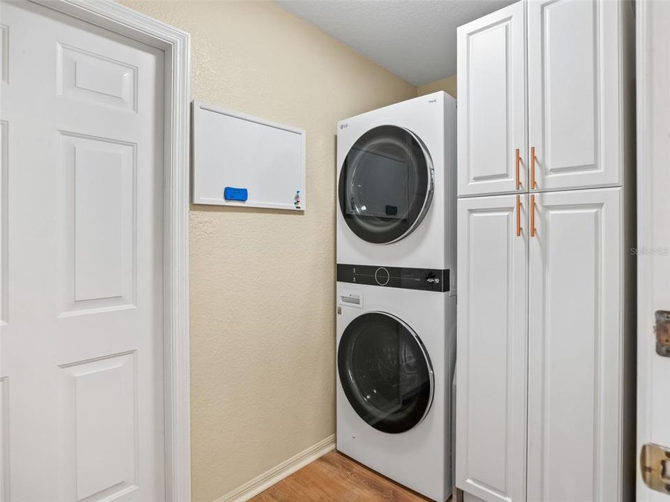 For Sale: $362,000 (3 beds, 2 baths, 1735 Square Feet)