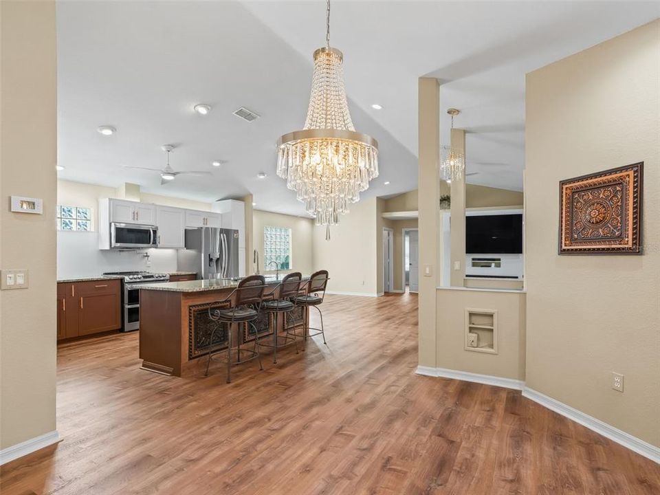 For Sale: $362,000 (3 beds, 2 baths, 1735 Square Feet)