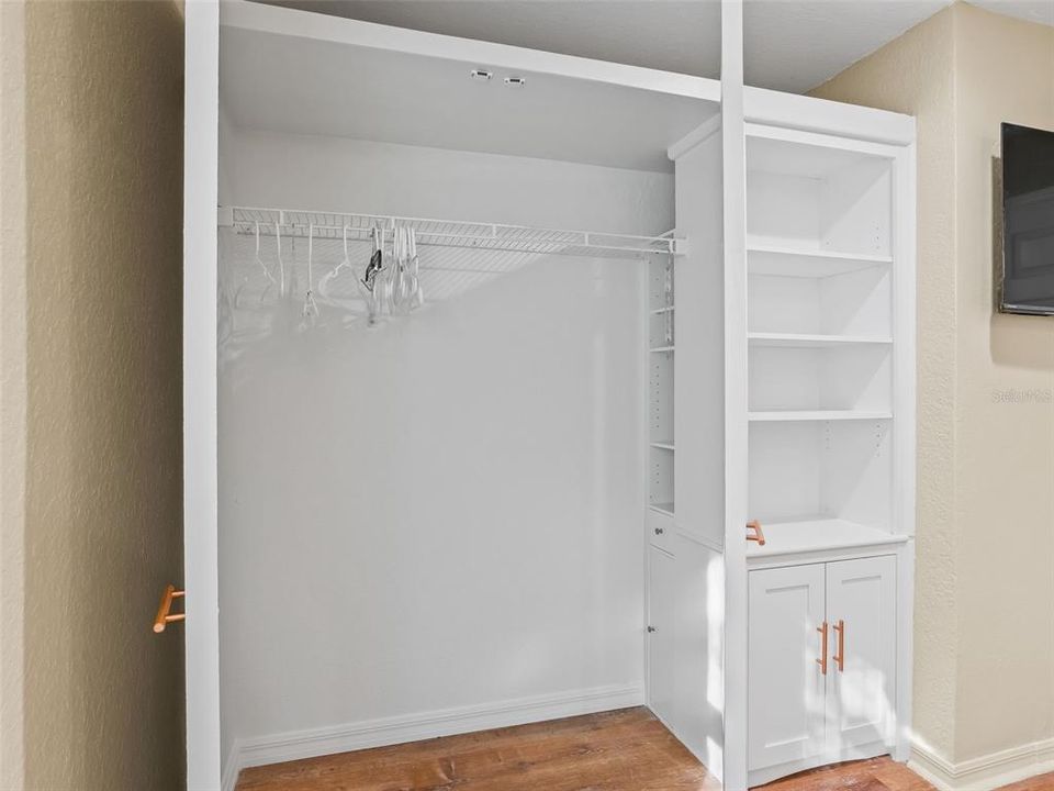 For Sale: $362,000 (3 beds, 2 baths, 1735 Square Feet)