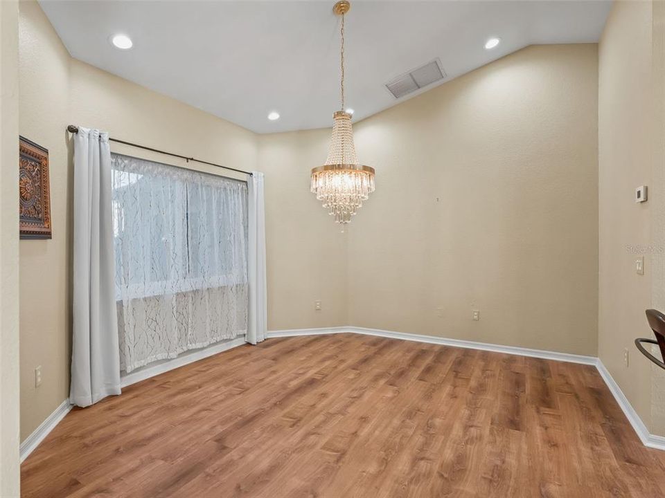 For Sale: $362,000 (3 beds, 2 baths, 1735 Square Feet)