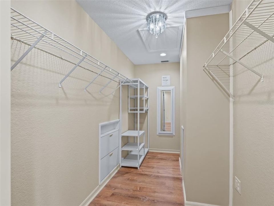 For Sale: $362,000 (3 beds, 2 baths, 1735 Square Feet)