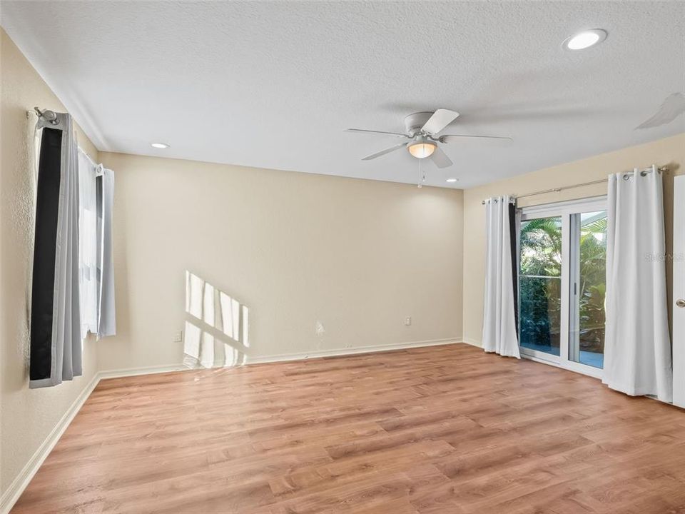 For Sale: $362,000 (3 beds, 2 baths, 1735 Square Feet)