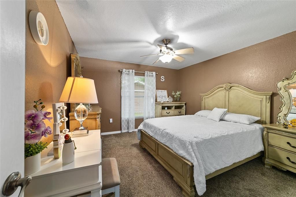 На продажу: $370,000 (4 спален, 2 ванн, 2632 Квадратных фут)