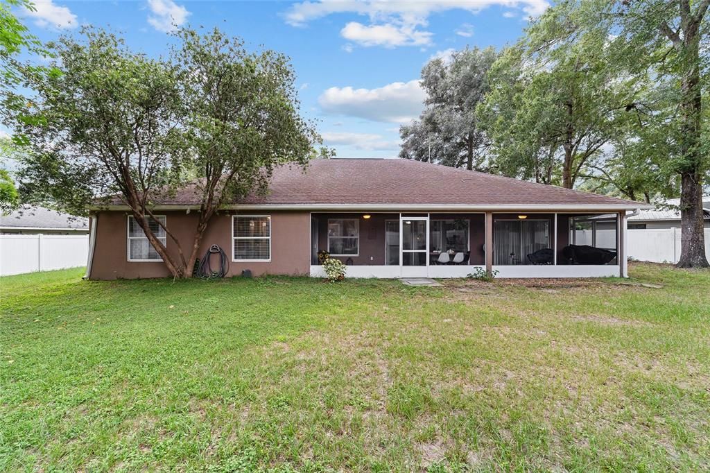 На продажу: $370,000 (4 спален, 2 ванн, 2632 Квадратных фут)