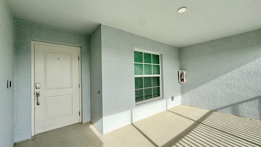 В аренду: $1,995 (3 спален, 2 ванн, 1645 Квадратных фут)