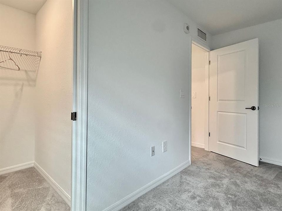 В аренду: $1,995 (3 спален, 2 ванн, 1645 Квадратных фут)