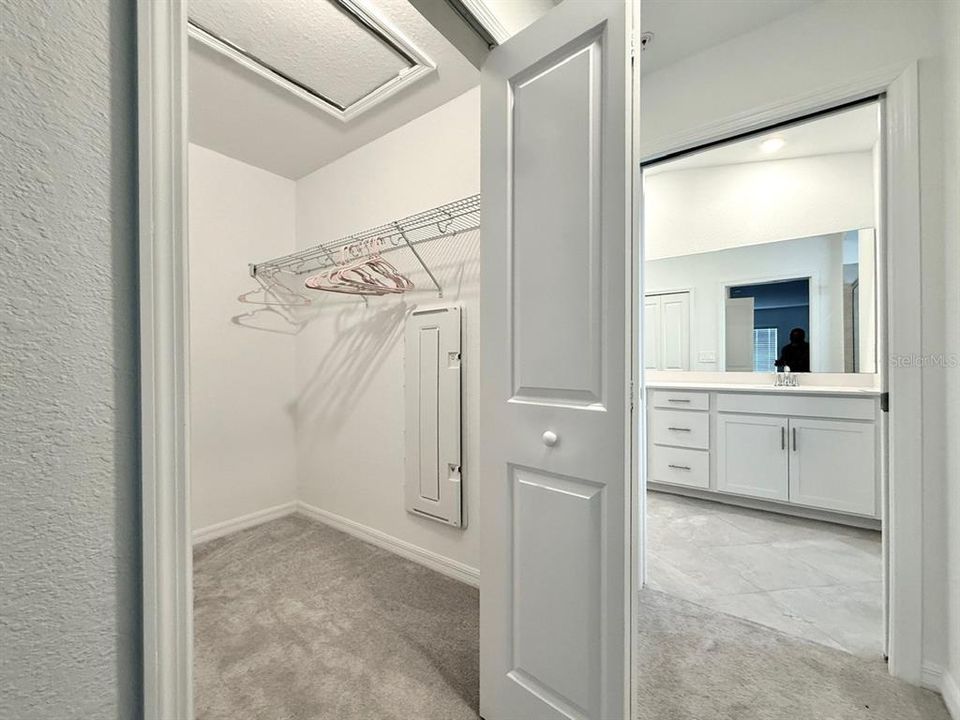 В аренду: $1,995 (3 спален, 2 ванн, 1645 Квадратных фут)