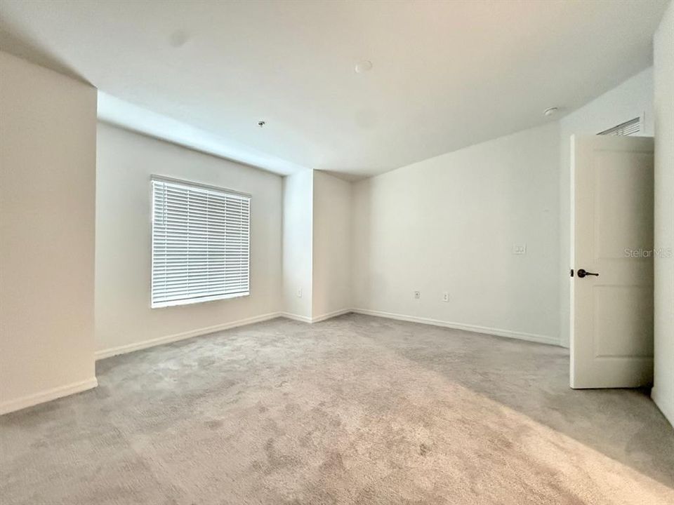 В аренду: $1,995 (3 спален, 2 ванн, 1645 Квадратных фут)