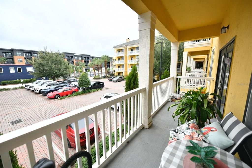 For Sale: $269,900 (2 beds, 2 baths, 993 Square Feet)