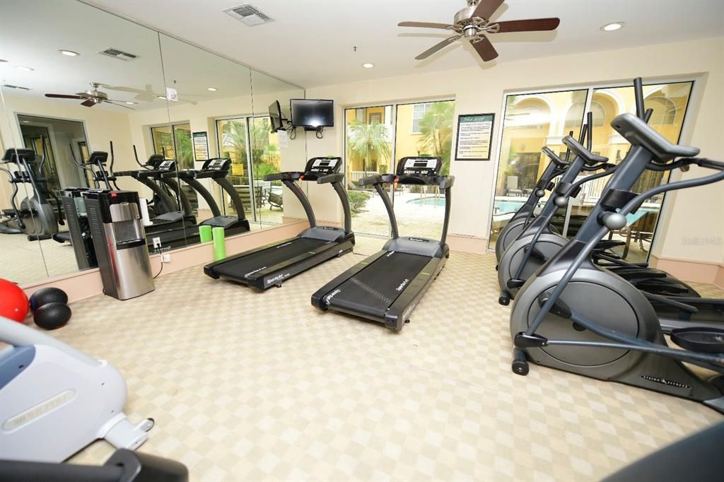 For Sale: $269,900 (2 beds, 2 baths, 993 Square Feet)