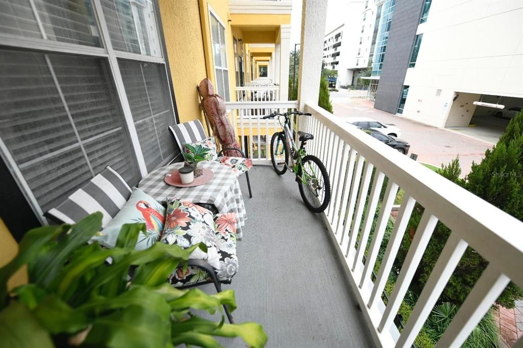 For Sale: $269,900 (2 beds, 2 baths, 993 Square Feet)