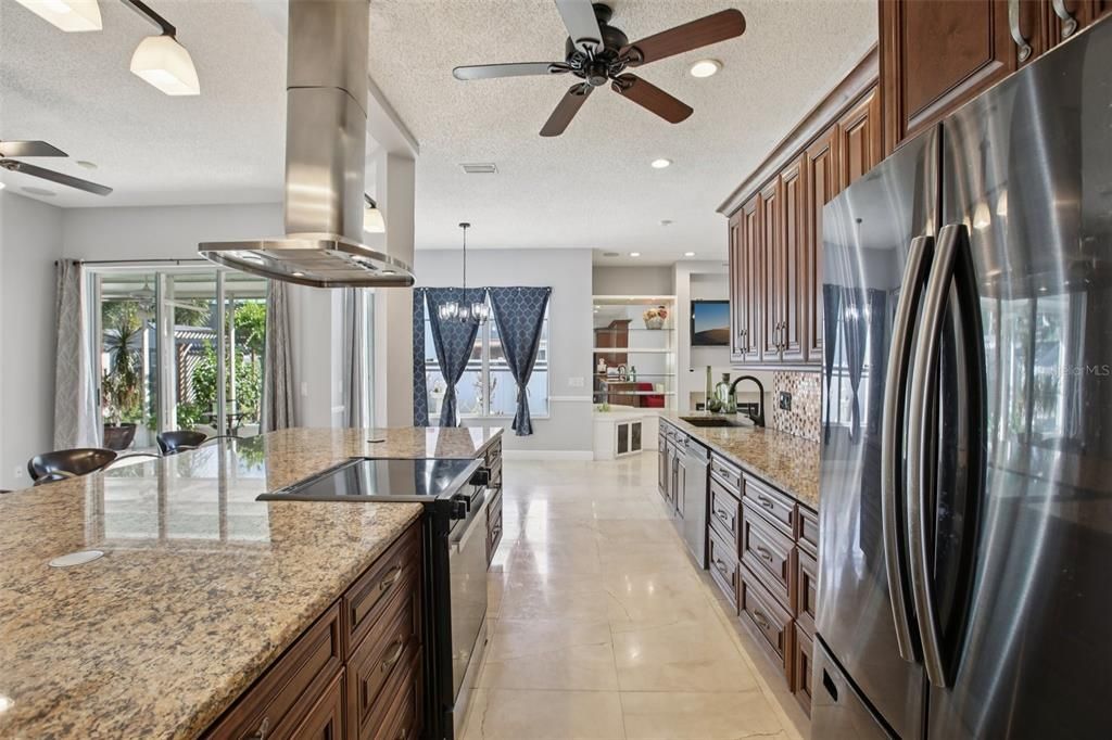 For Sale: $465,999 (3 beds, 2 baths, 1946 Square Feet)