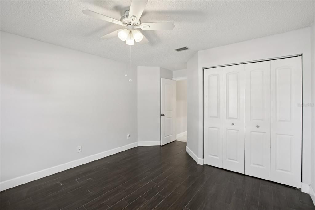 For Sale: $465,999 (3 beds, 2 baths, 1946 Square Feet)