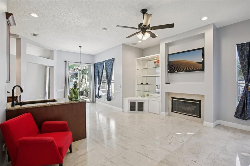 For Sale: $465,999 (3 beds, 2 baths, 1946 Square Feet)