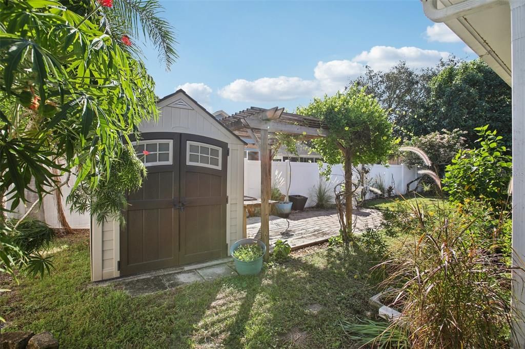 For Sale: $465,999 (3 beds, 2 baths, 1946 Square Feet)