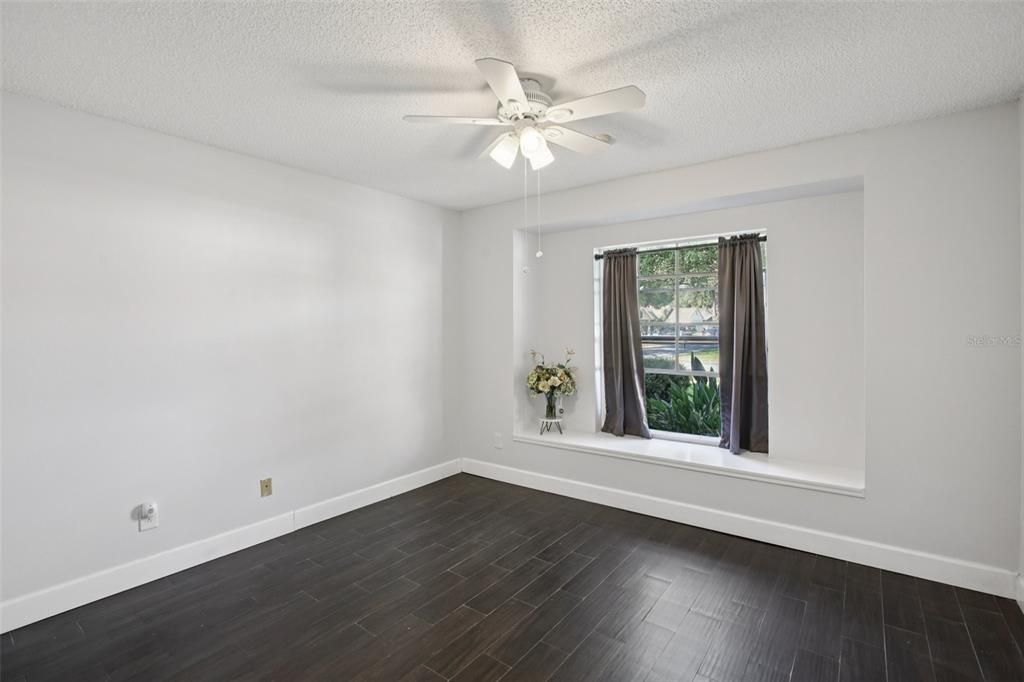 For Sale: $465,999 (3 beds, 2 baths, 1946 Square Feet)