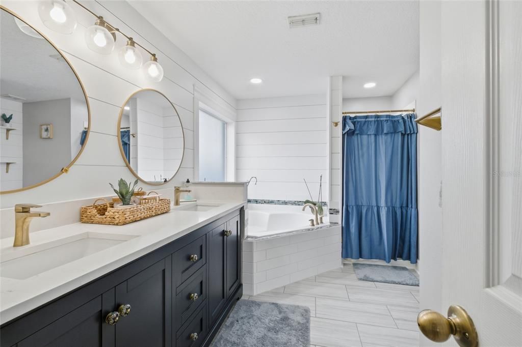 待售: $522,500 (4 贝兹, 4 浴室, 2218 平方英尺)