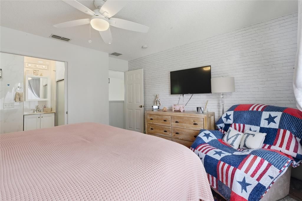 待售: $522,500 (4 贝兹, 4 浴室, 2218 平方英尺)