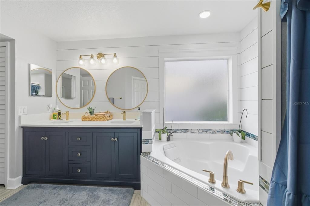 待售: $522,500 (4 贝兹, 4 浴室, 2218 平方英尺)