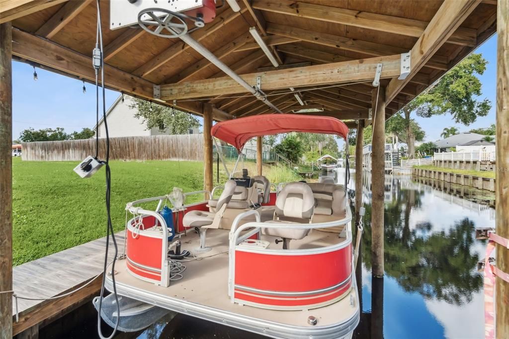 For Sale: $659,000 (4 beds, 2 baths, 1947 Square Feet)