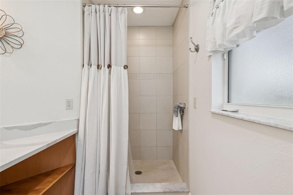 For Sale: $659,000 (4 beds, 2 baths, 1947 Square Feet)