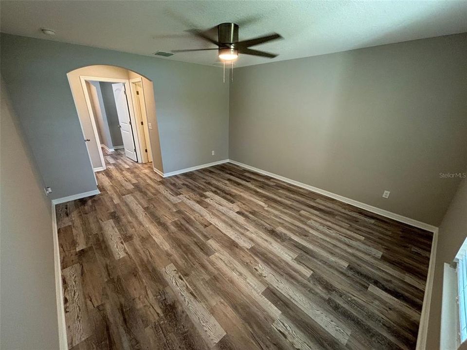 В аренду: $2,050 (3 спален, 2 ванн, 1461 Квадратных фут)