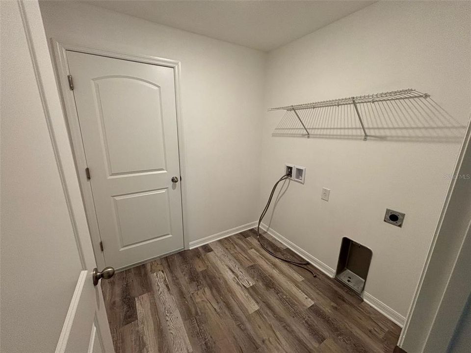 В аренду: $2,050 (3 спален, 2 ванн, 1461 Квадратных фут)