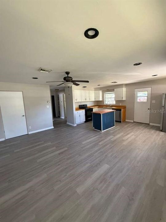 待售: $275,000 (3 贝兹, 2 浴室, 1552 平方英尺)