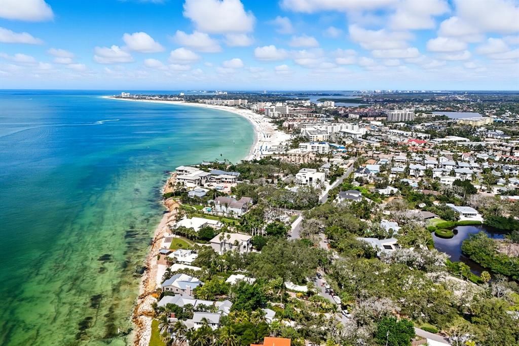 На продажу: $3,999,995 (4 спален, 4 ванн, 2977 Квадратных фут)