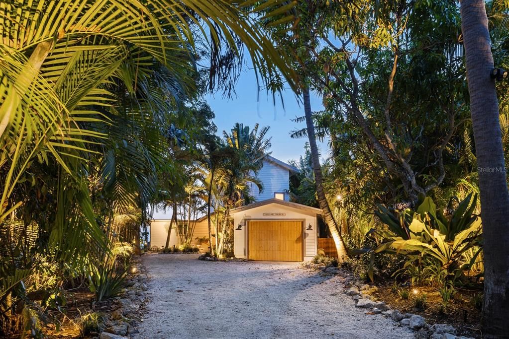 На продажу: $3,999,995 (4 спален, 4 ванн, 2977 Квадратных фут)