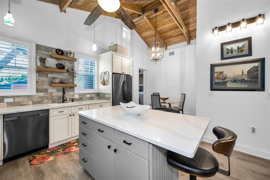 For Rent: $6,500 (2 beds, 2 baths, 1064 Square Feet)