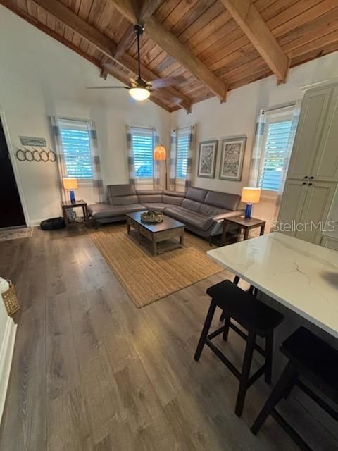 For Rent: $6,500 (2 beds, 2 baths, 1064 Square Feet)